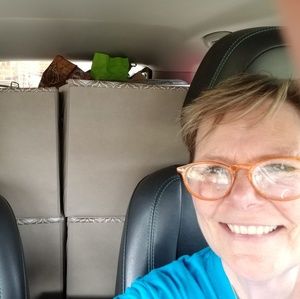 Meet your Posher, Sharon